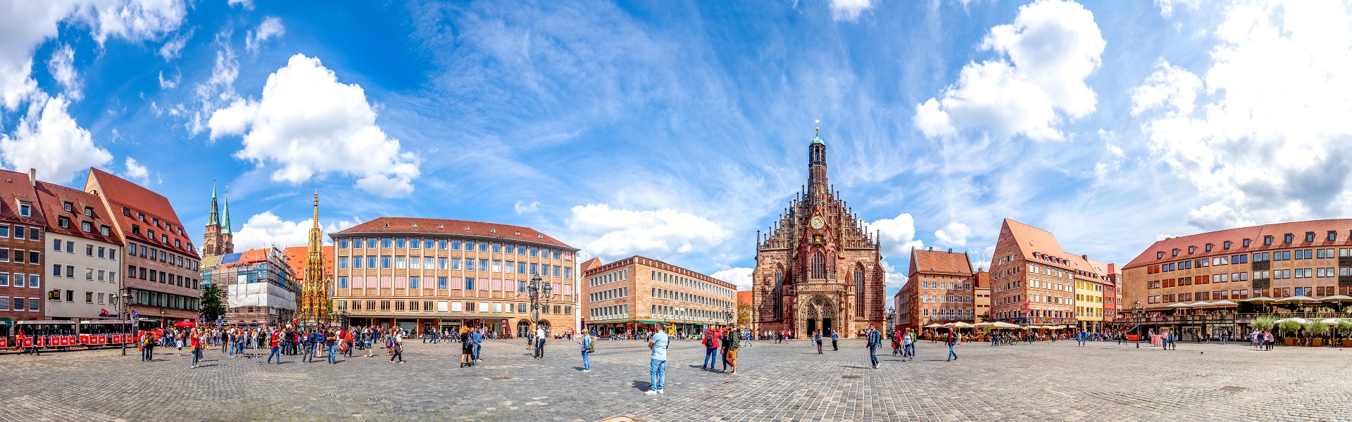 Panoramablick über den Marktplatz in Nürnberg
